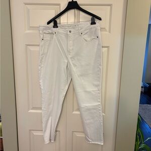 Old Navy Women's Jeans in White Sz 16 O.G. Straight minimal stretch, structured